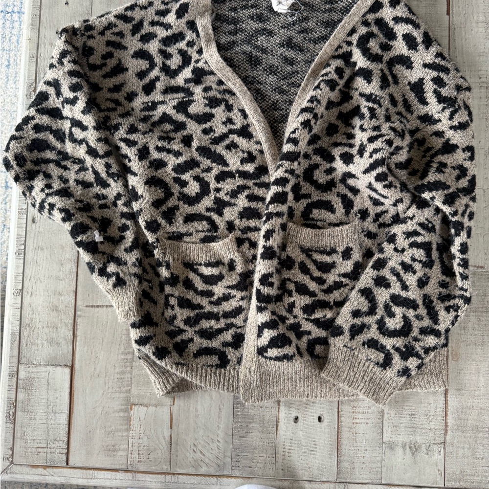 Leopard Print Girl’s Sweater